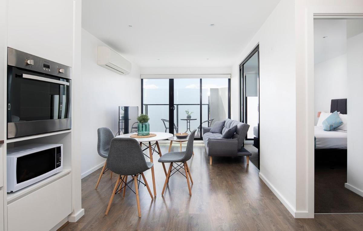 RNR Serviced Apartments North Melbourne - Housity