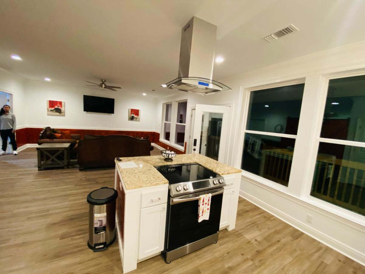 Bungalow Beach house 100 yards from the beach - Housity