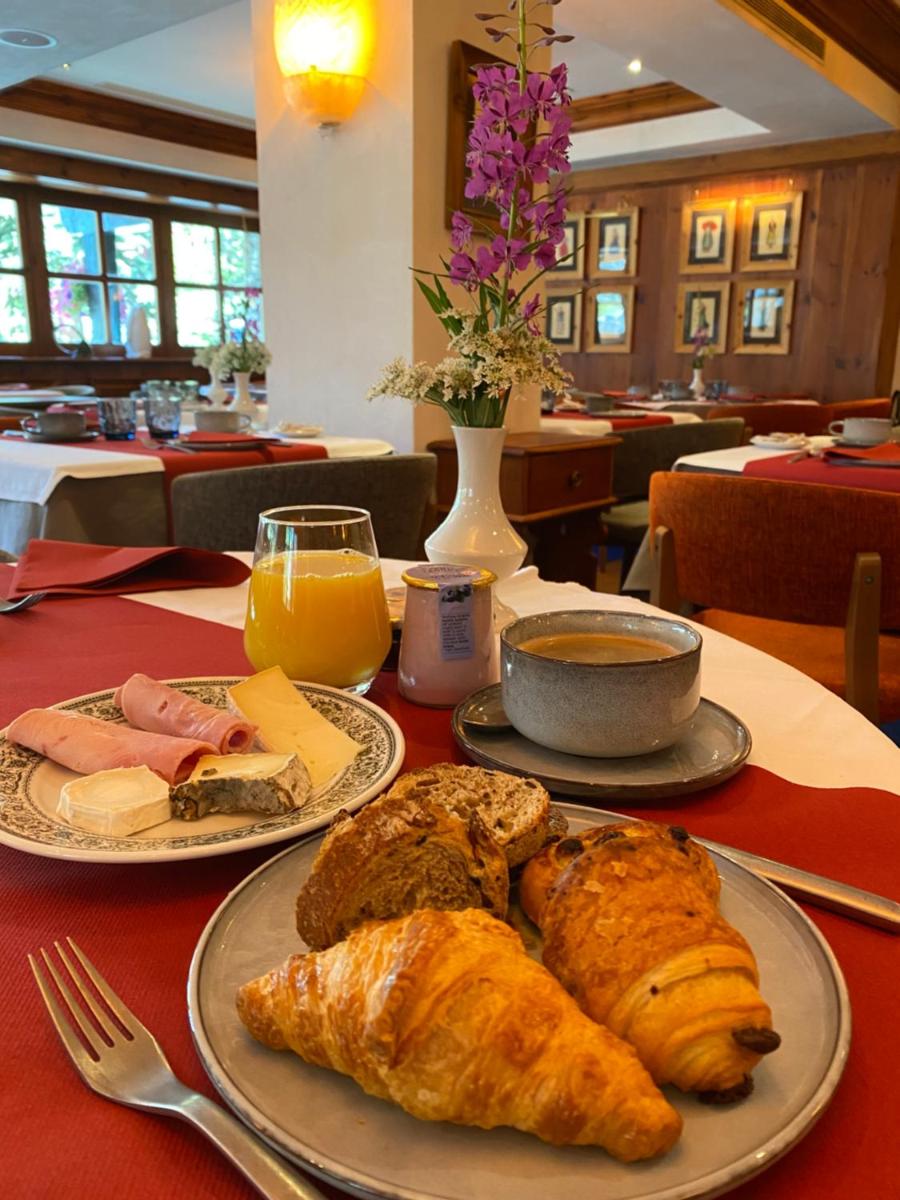 Nourriture dans l'hôtel ou à proximité