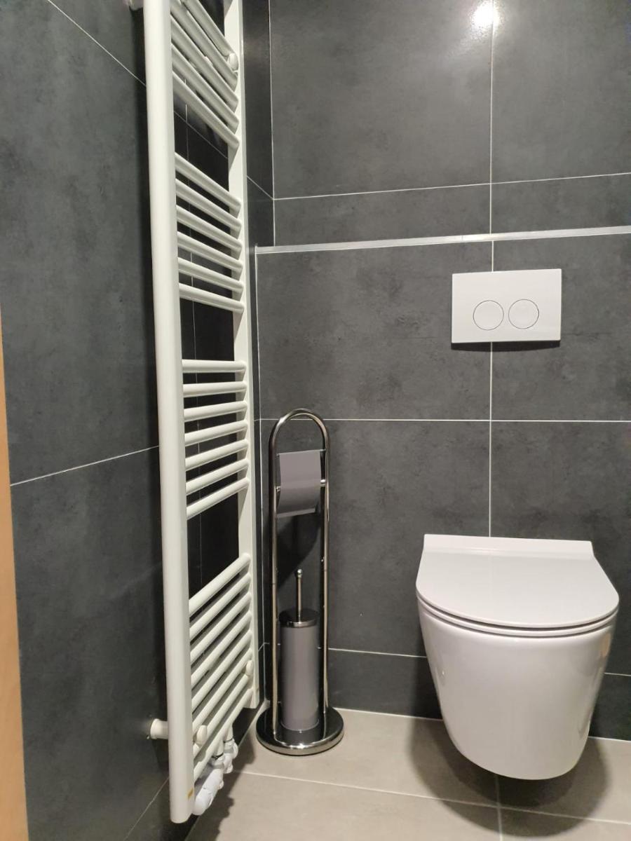 Hotel Schneider Apartaments - Housity
