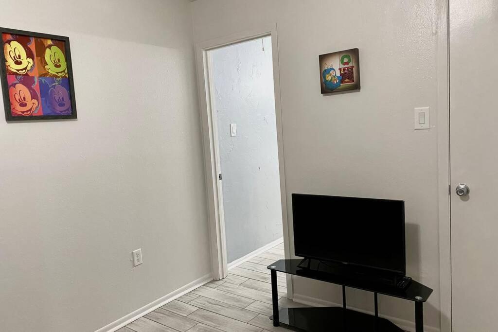 Modern Comfort in the Heart of Baton Rouge, Mall of Louisiana - Housity