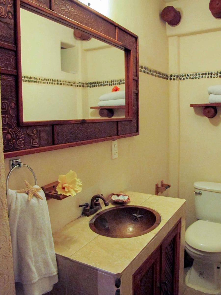 Hotel Villas Las Azucenas - Housity