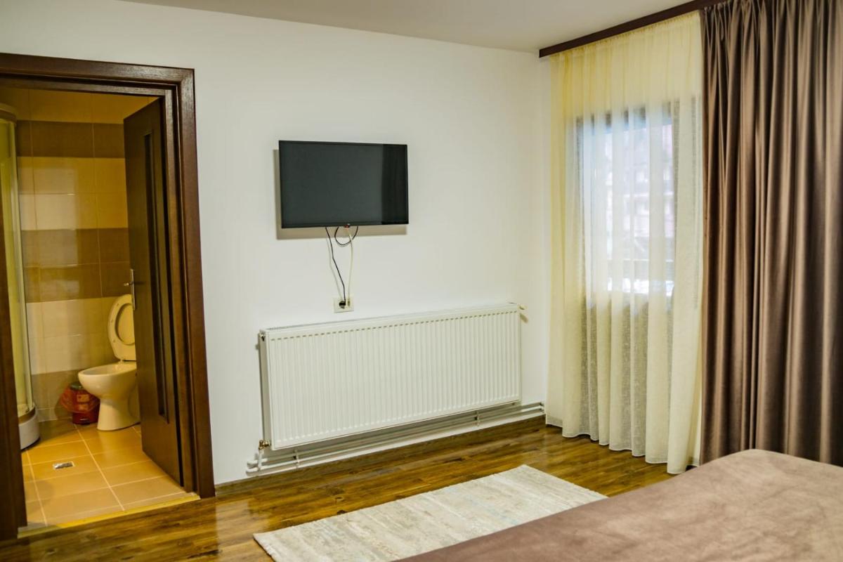 Rustic House - Housity