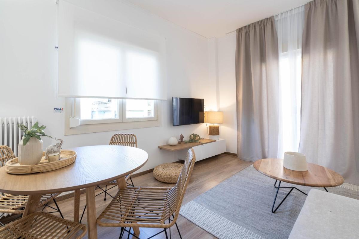 Suitetrails - Urban Boho apartment in Koukaki