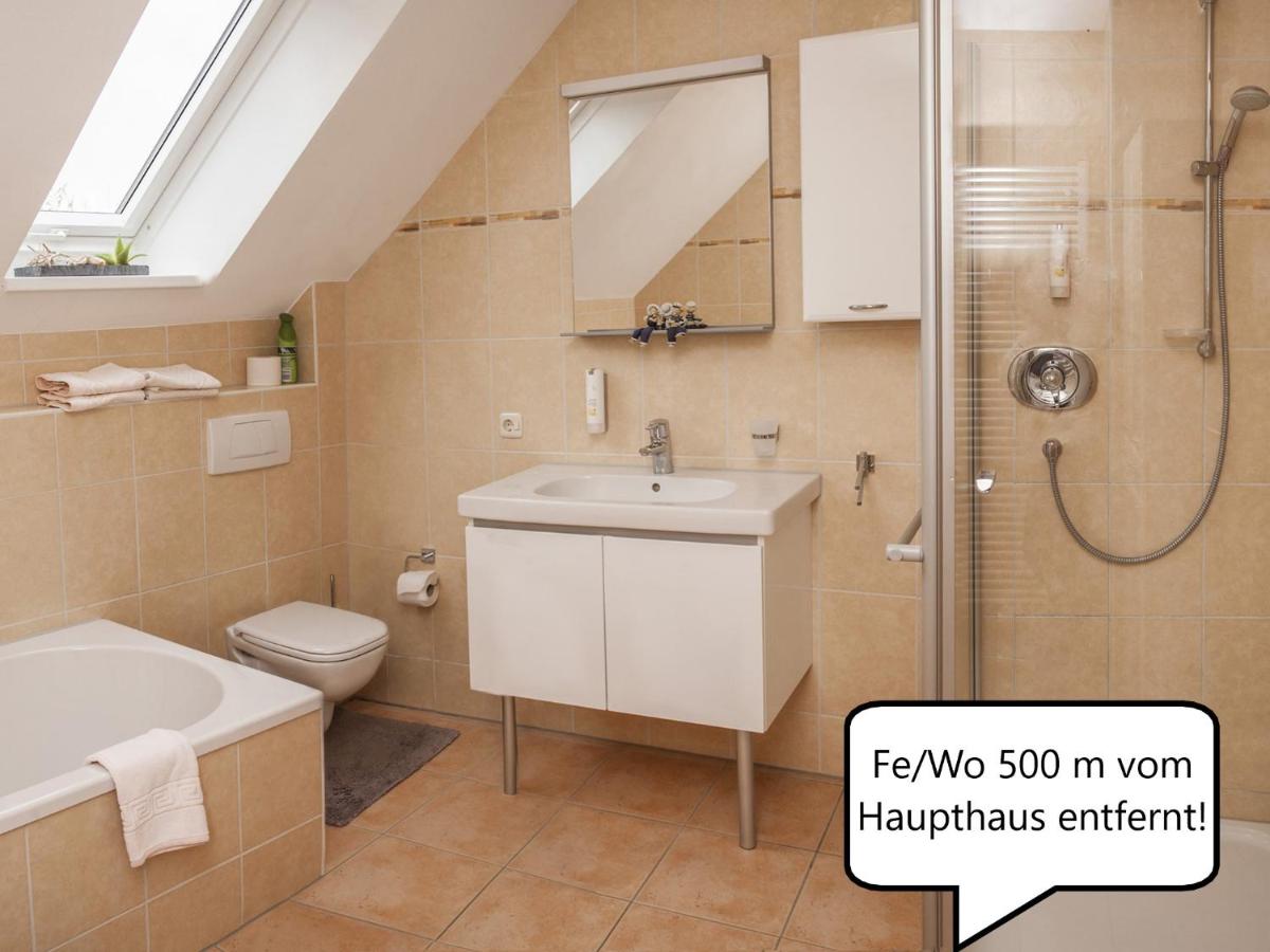 Gästehaus Scharfe Kurve - Housity