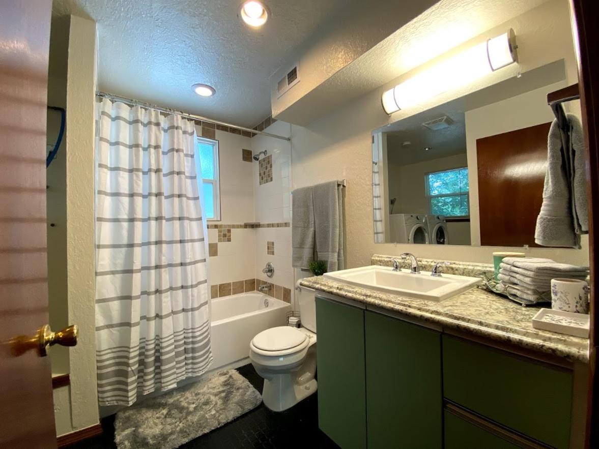 OU-Walk to Campus , Downtown ; Designer Studio - Housity