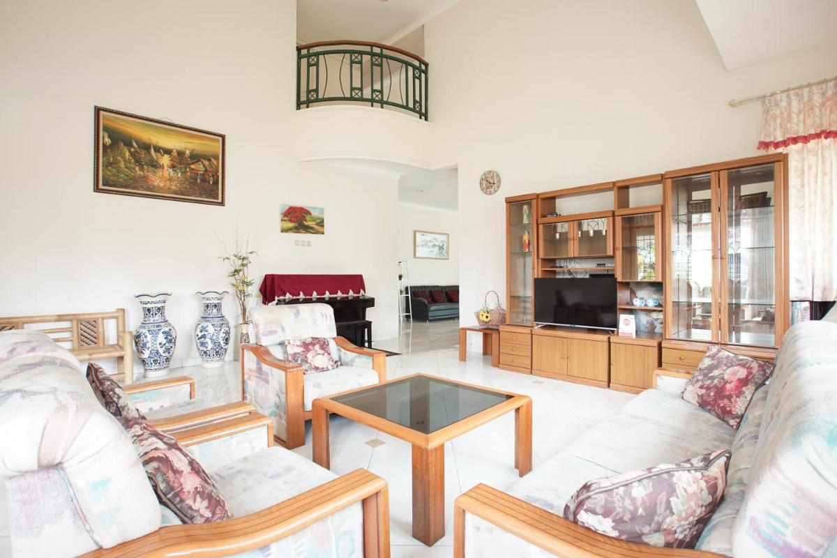 Shakilla House 5-Villa Lotus Cipanas Syariah - Housity