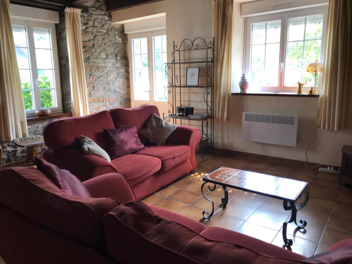Charming Gite in Brittany - Housity