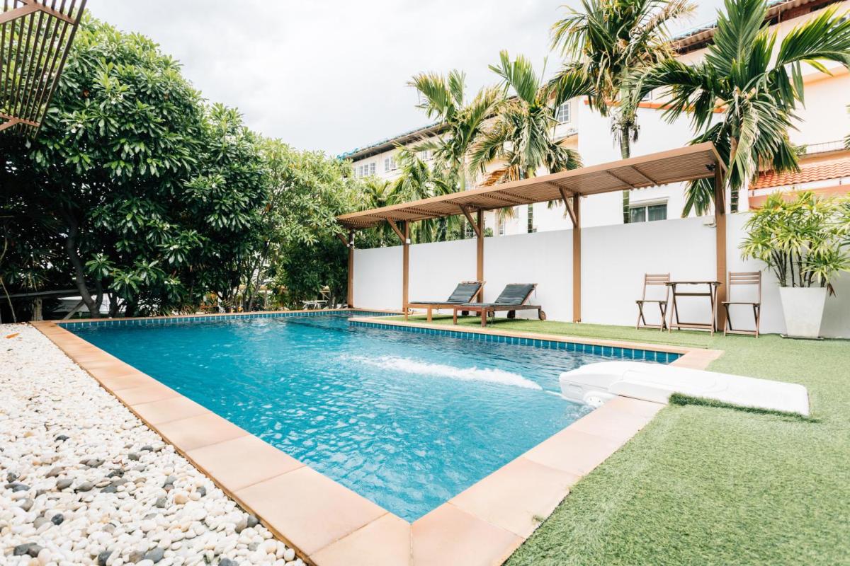 Talay Hotel and Villa Cha-am - Housity
