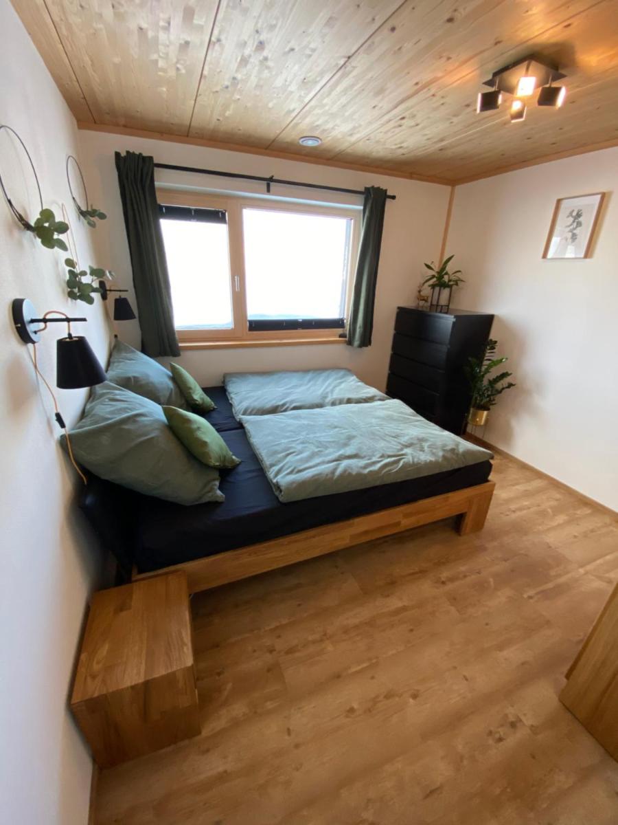 Suitetrails - Ferienwohnung mit eigenem Garten und Bergblick