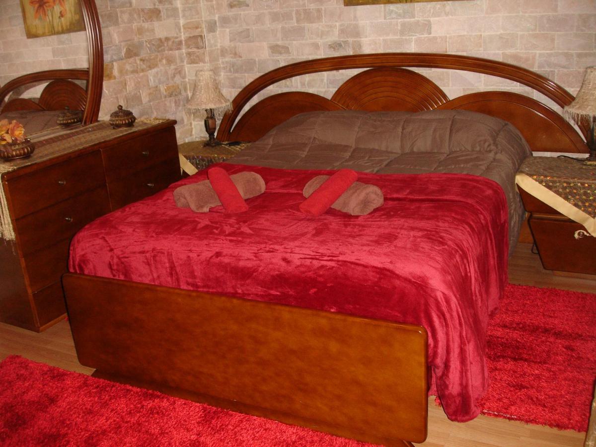 The Love Holiday House - Housity