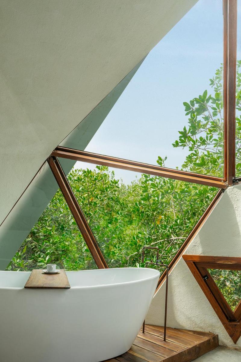 Mamasan Treehouses & Cabins - Housity
