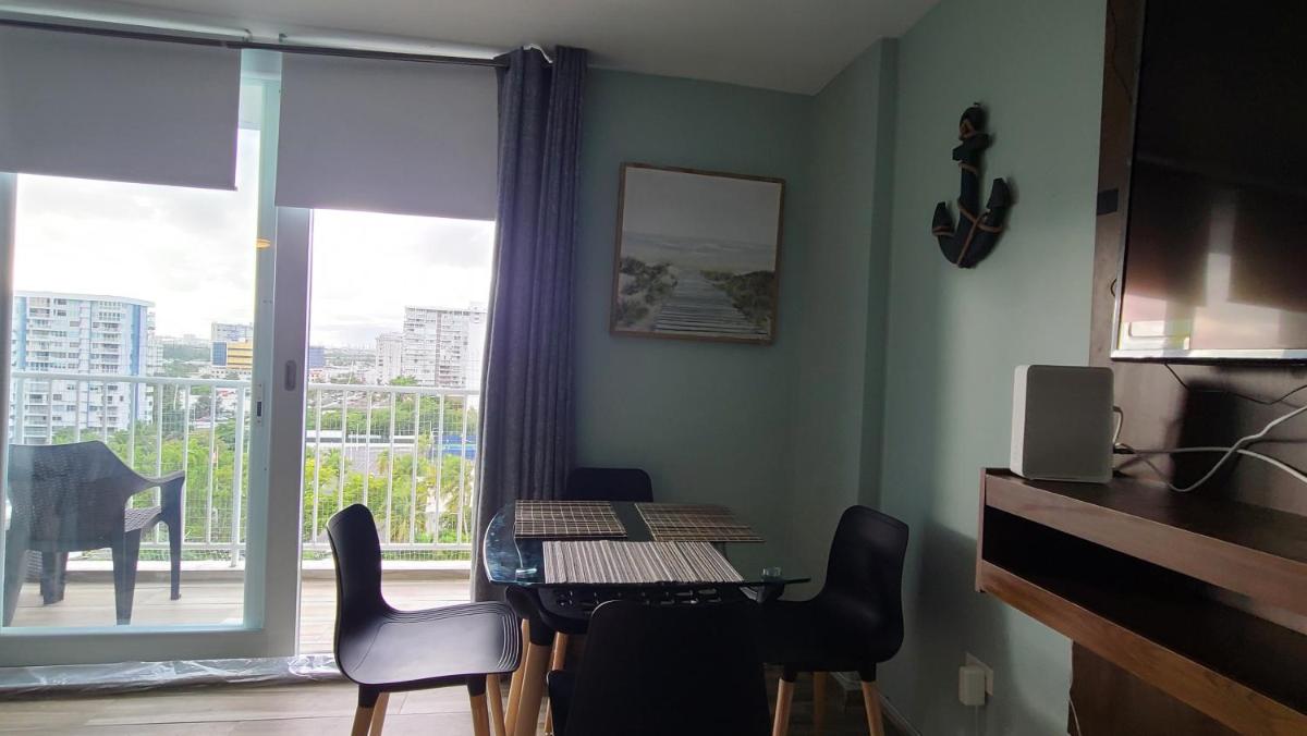 Suitetrails - Beautiful remodeled condominiun with an impecable view to the beach and city avenues walk distance to the beach