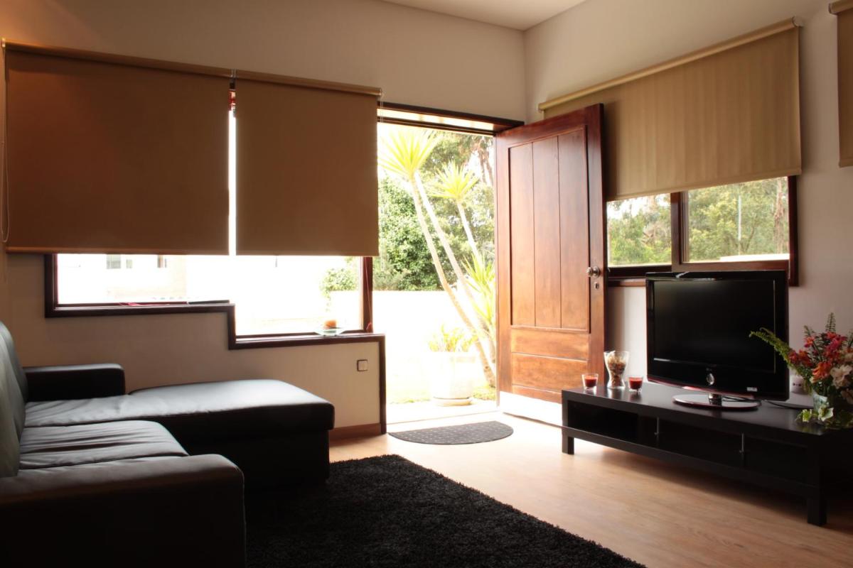 Guesthouse Pool & Sea Espinho Oporto - Housity
