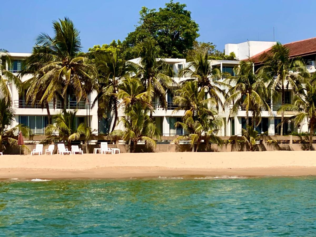 Natural Villas -Front Samet Beach house with Pool - Housity