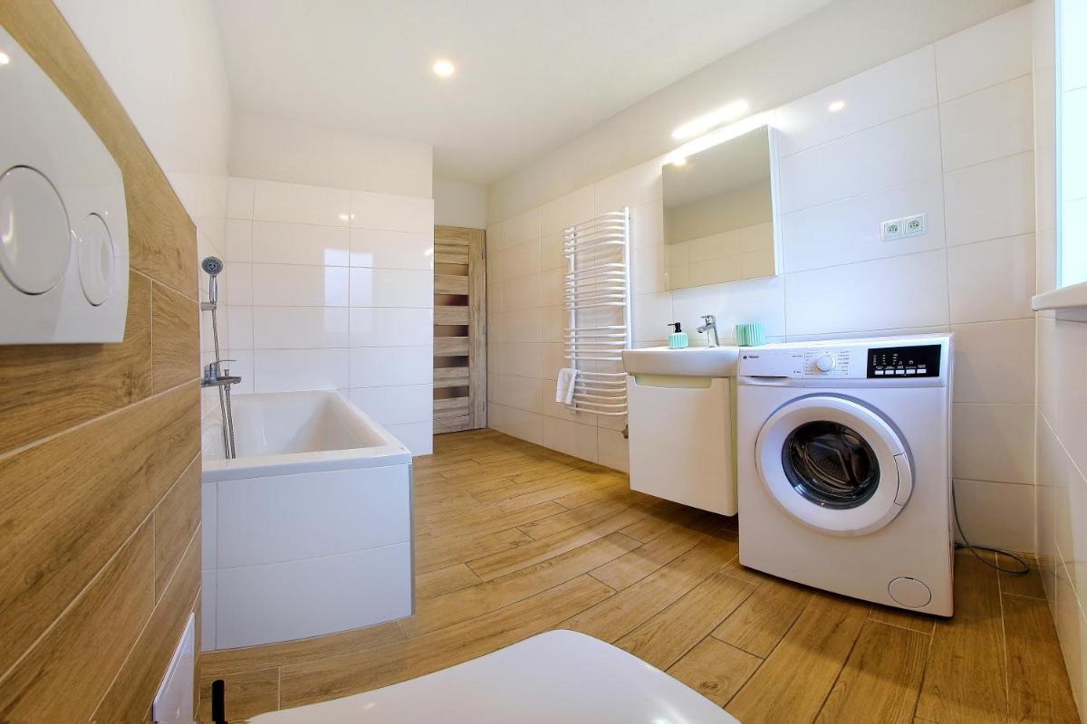 La Villa Apartments - Housity