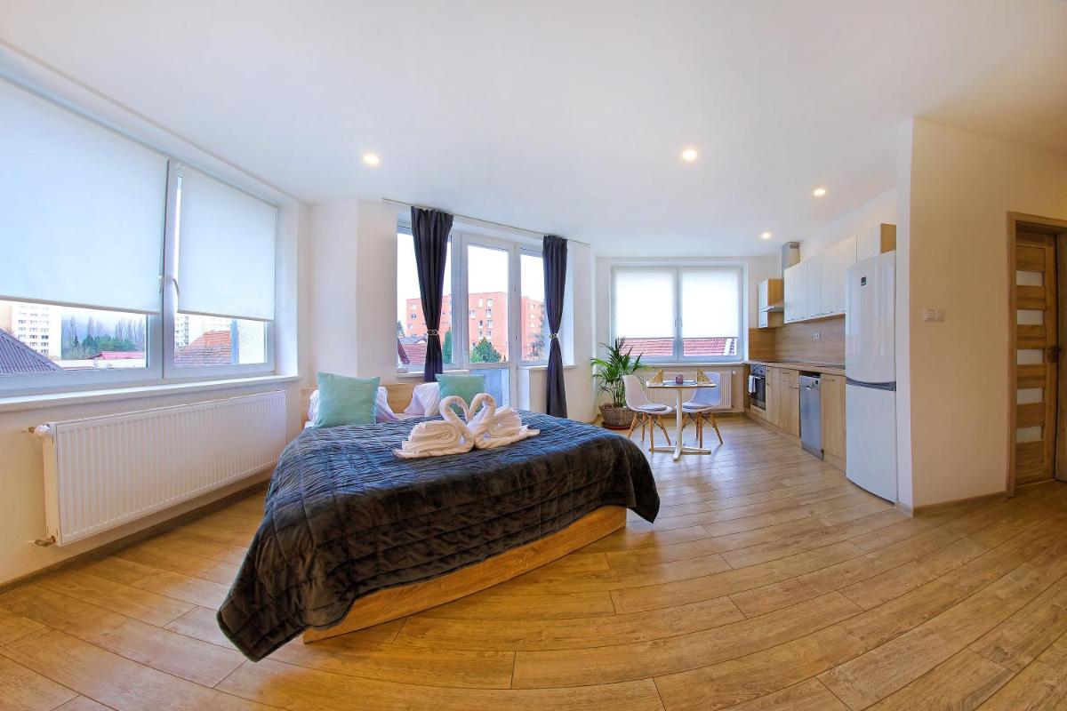 La Villa Apartments - Housity