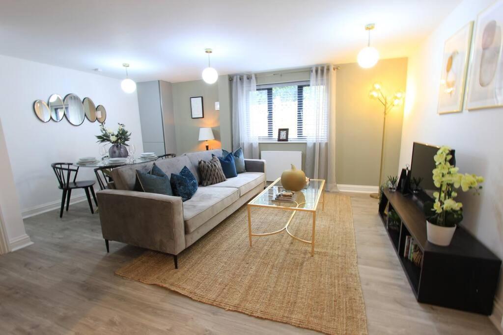 Cabot Mews Apartment 2 - Housity