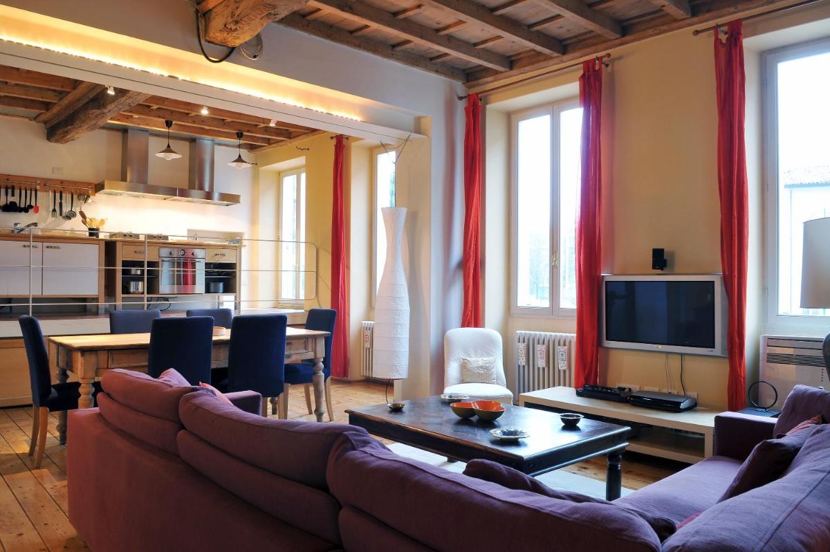 Splendid Housing Milano - Housity