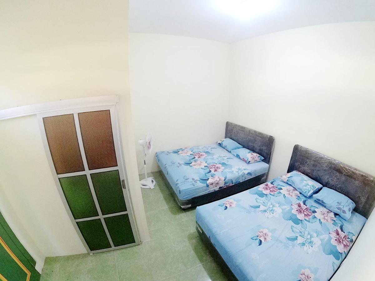 Ngadiwinatan Alleyway Guest House Jogja - Housity