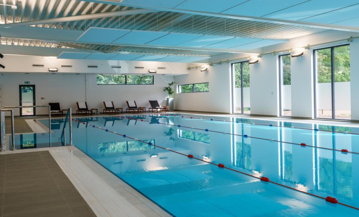 Phyllis Court Members Club - Housity