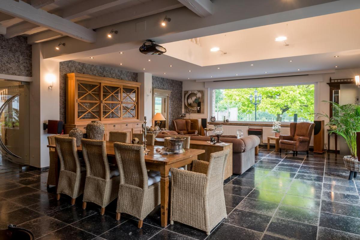 Een prachtige en luxueuze vakantiewoning dat is Hof Leskensdaele - Housity