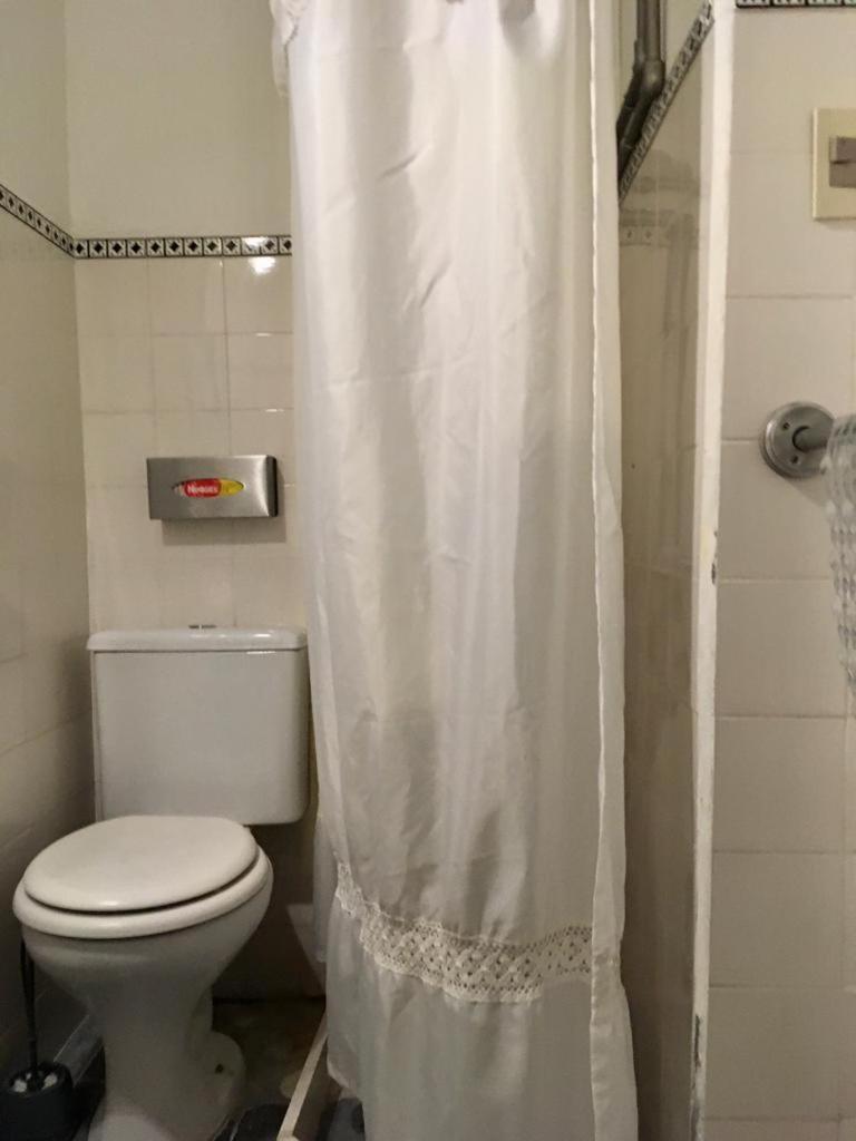 Estudio Taller de Tejas Colonia B&B - Housity