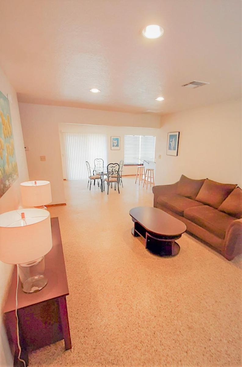 Near to OUHSC Hospitals-Garage Studio - Housity