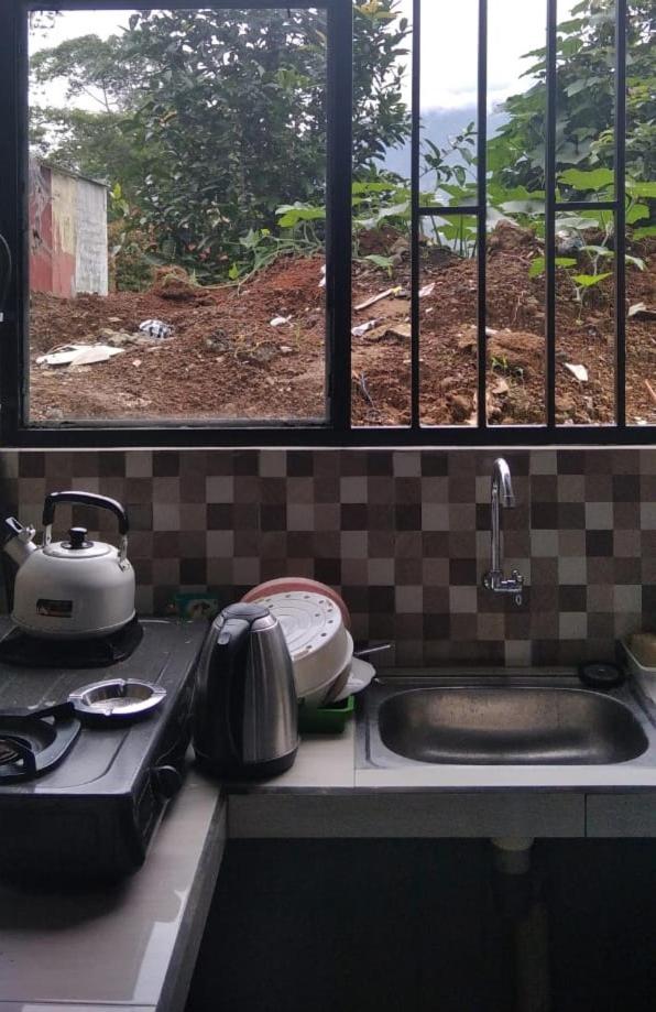 RR Homestay Seroja - Housity