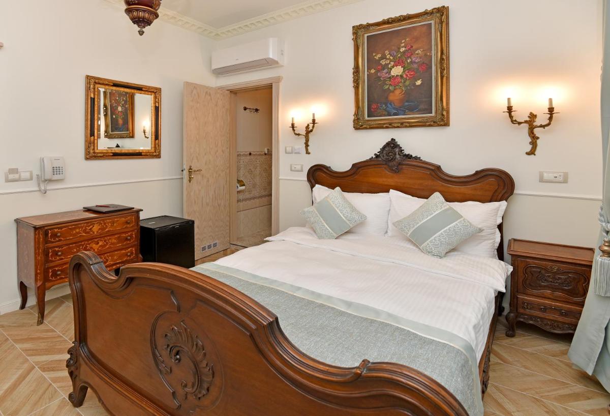 Royal Hotel - Housity