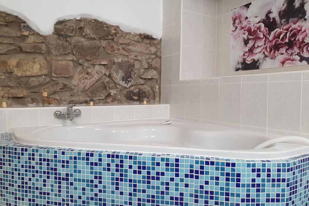 Stadtb,BurgGleiberg,Whirlpool,2xBad,3ZimmerNetflix - Housity