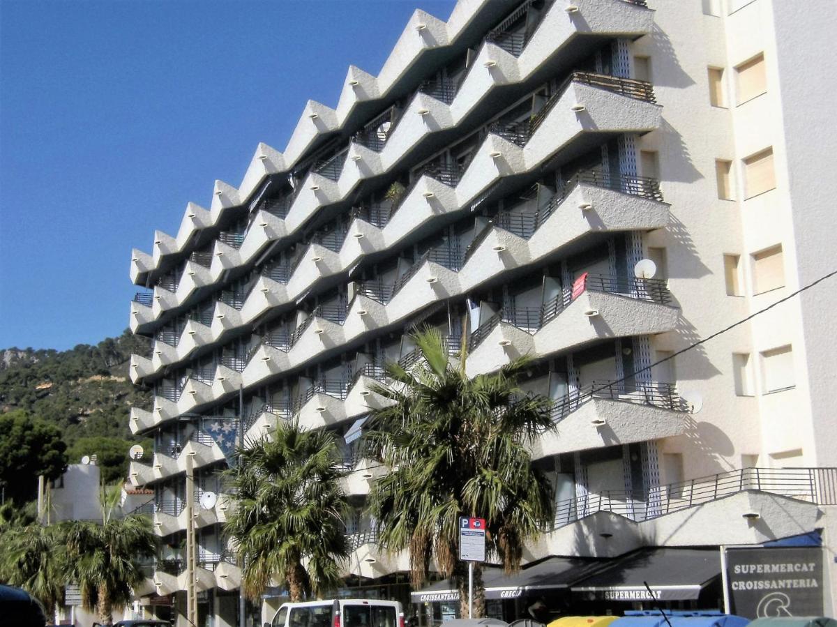 Rocamaura IV 3-12 - Housity