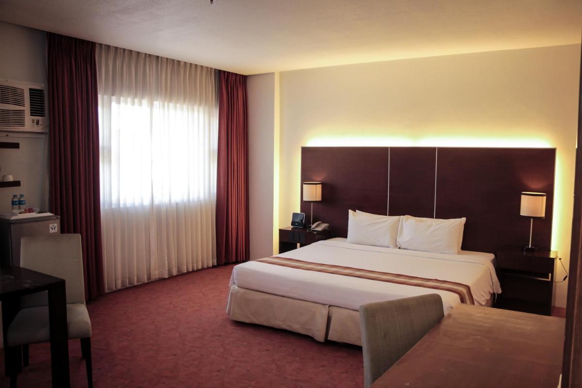 Casablanca Suites Near Airport - Housity