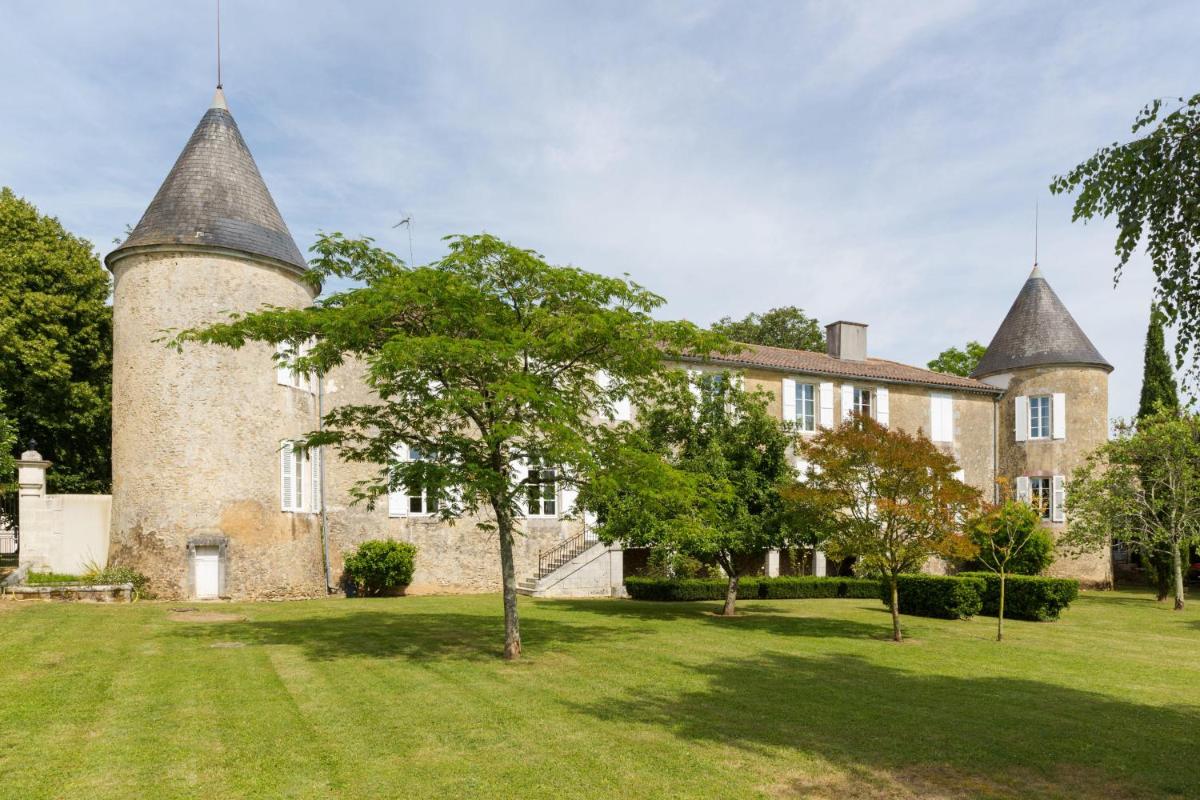 Jardin de l'établissement Le Logis du Péré