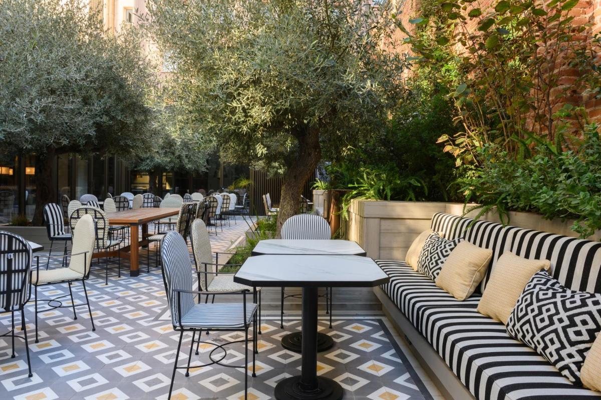Jardín al aire libre en Seventy Barcelona