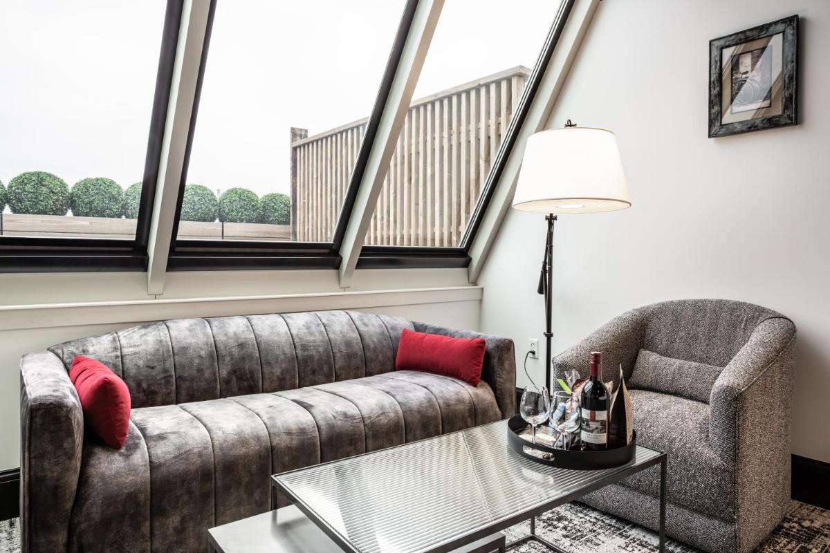 Bottleworks Hotel - Housity