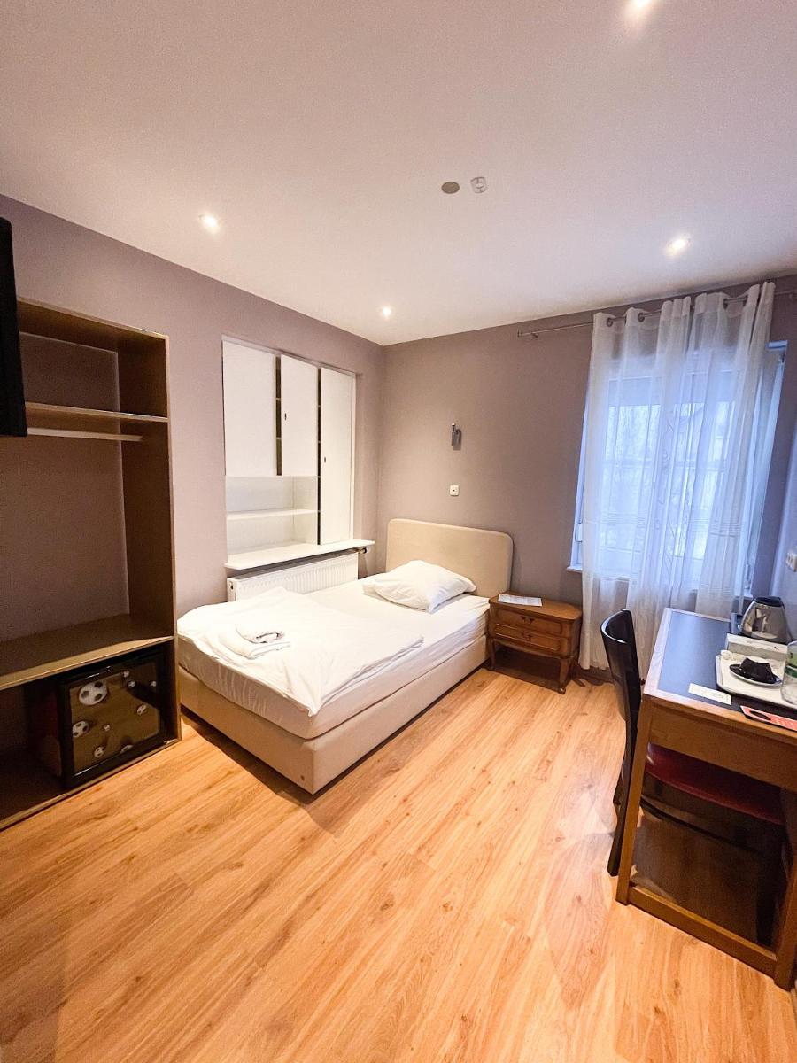 Glashütten Hotel - Housity