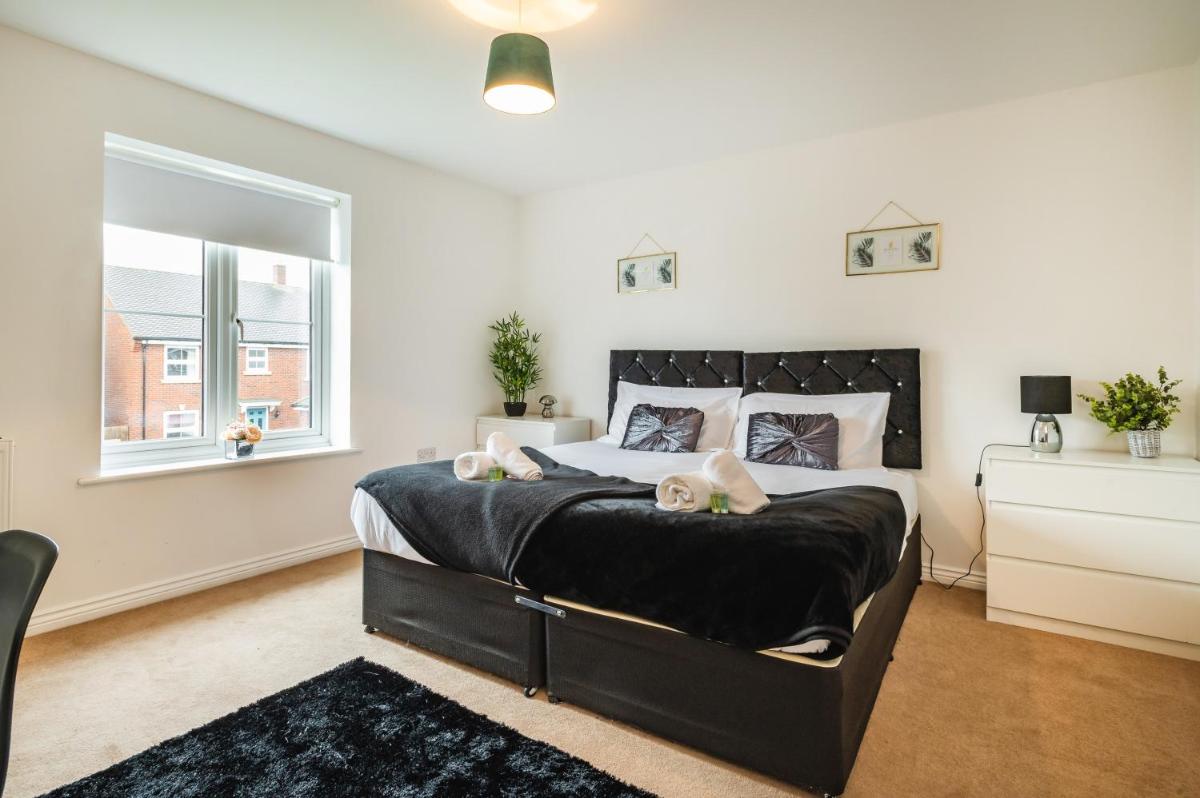 Modern Contractor House & Garden & Free Parking - Housity