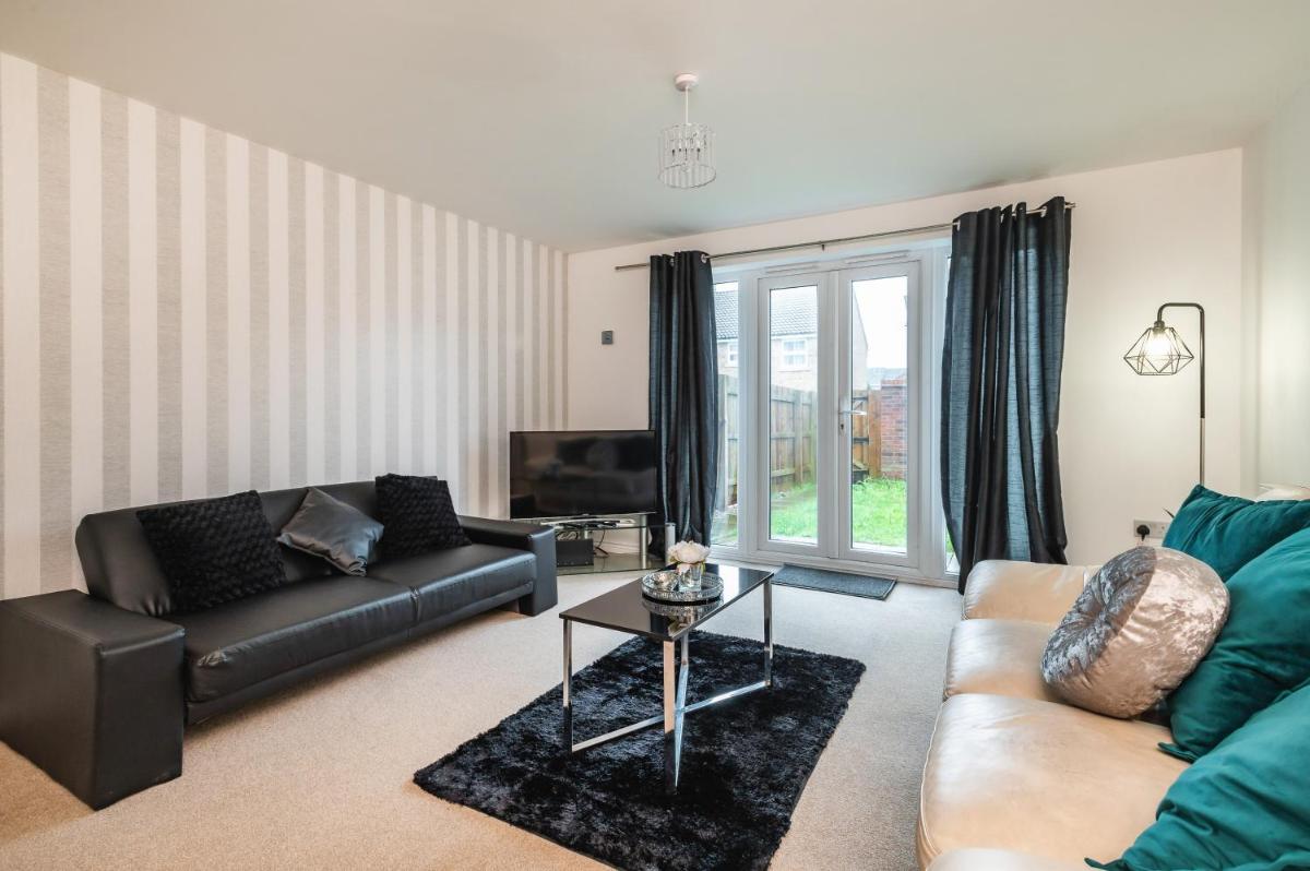 Modern Contractor House & Garden & Free Parking - Housity
