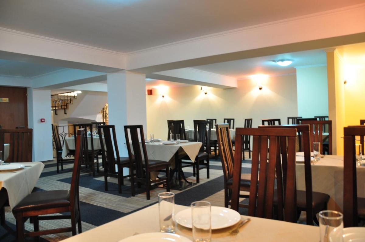 Vigo Grand Hotel - Housity