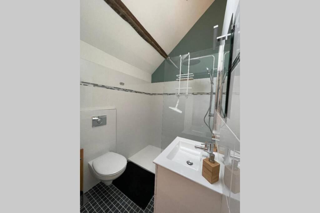 Studio indépendant 2 pers - Châtillon sur Colmont la petite gare - Housity