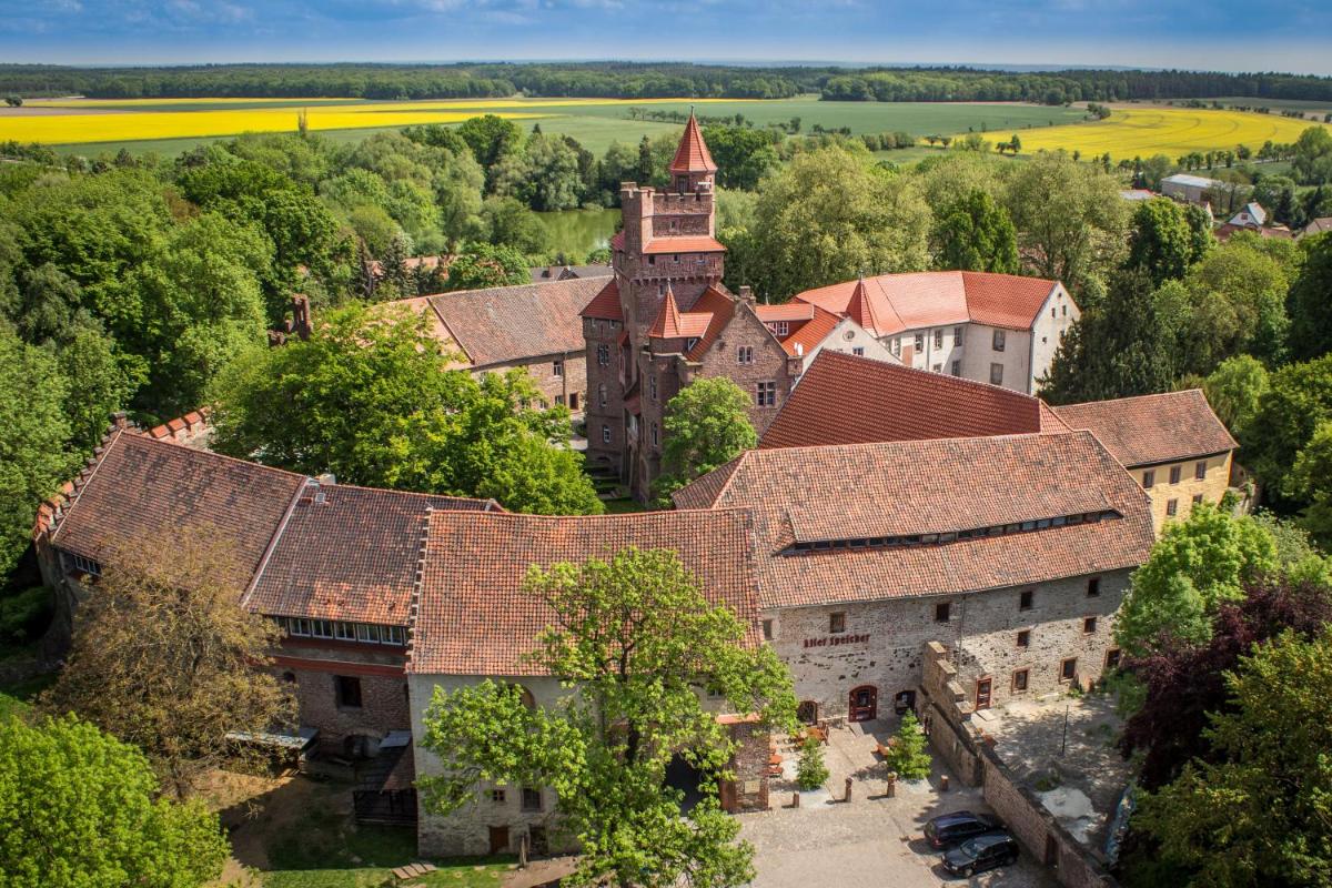 Schloß Altenhausen - Housity