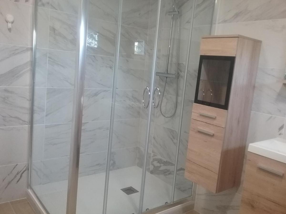 Chez claudine - Housity