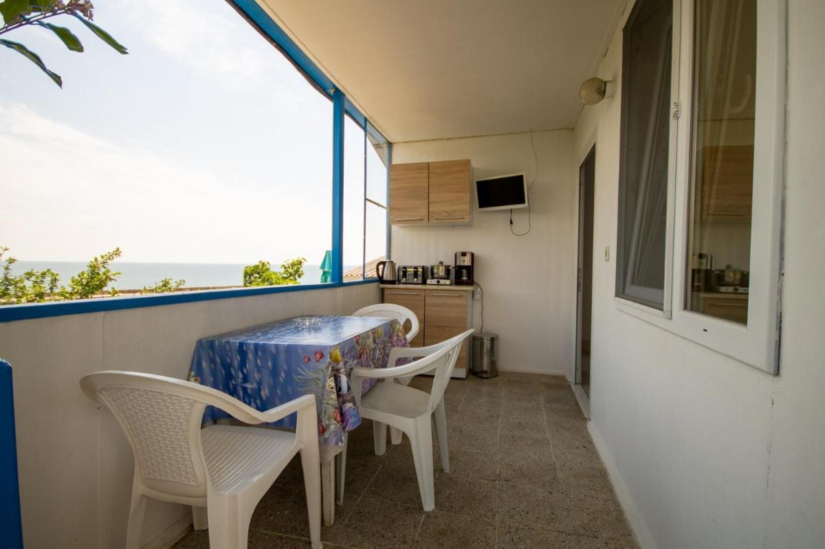 Suitetrails - Ваканционни къщи'На брега' Holiday houses ON THE COAST