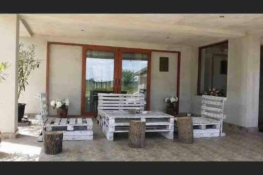 Vila in the country ( 30min from Craiova) - Housity