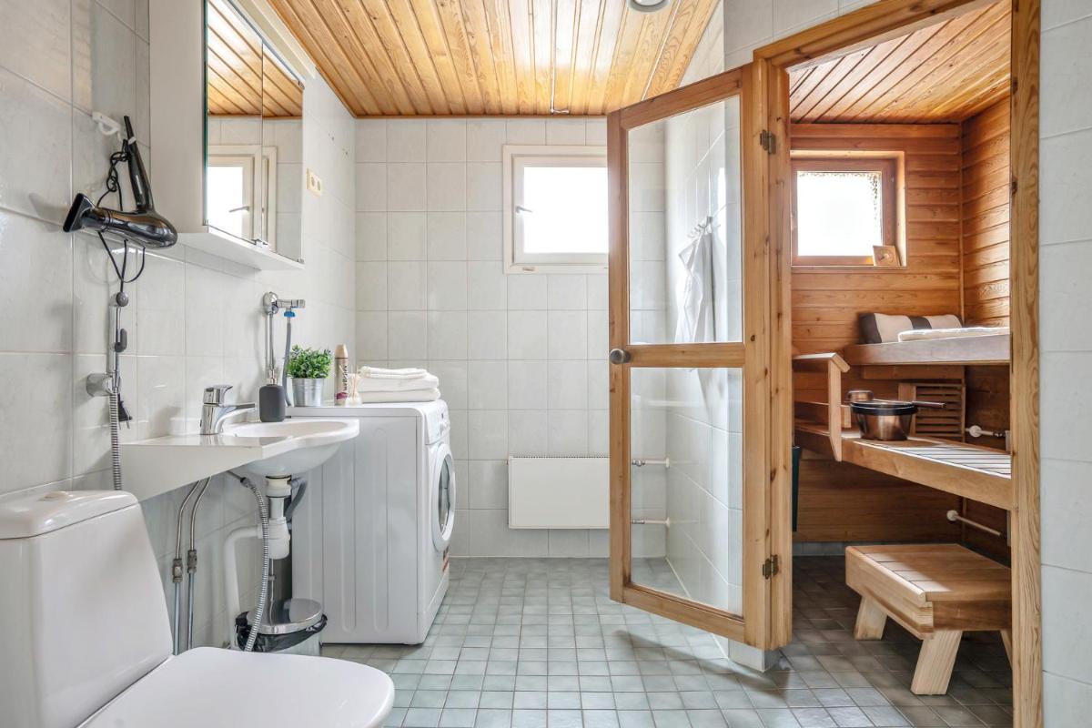 SleepWell Apartments Allinkatu with private sauna and parking Turku