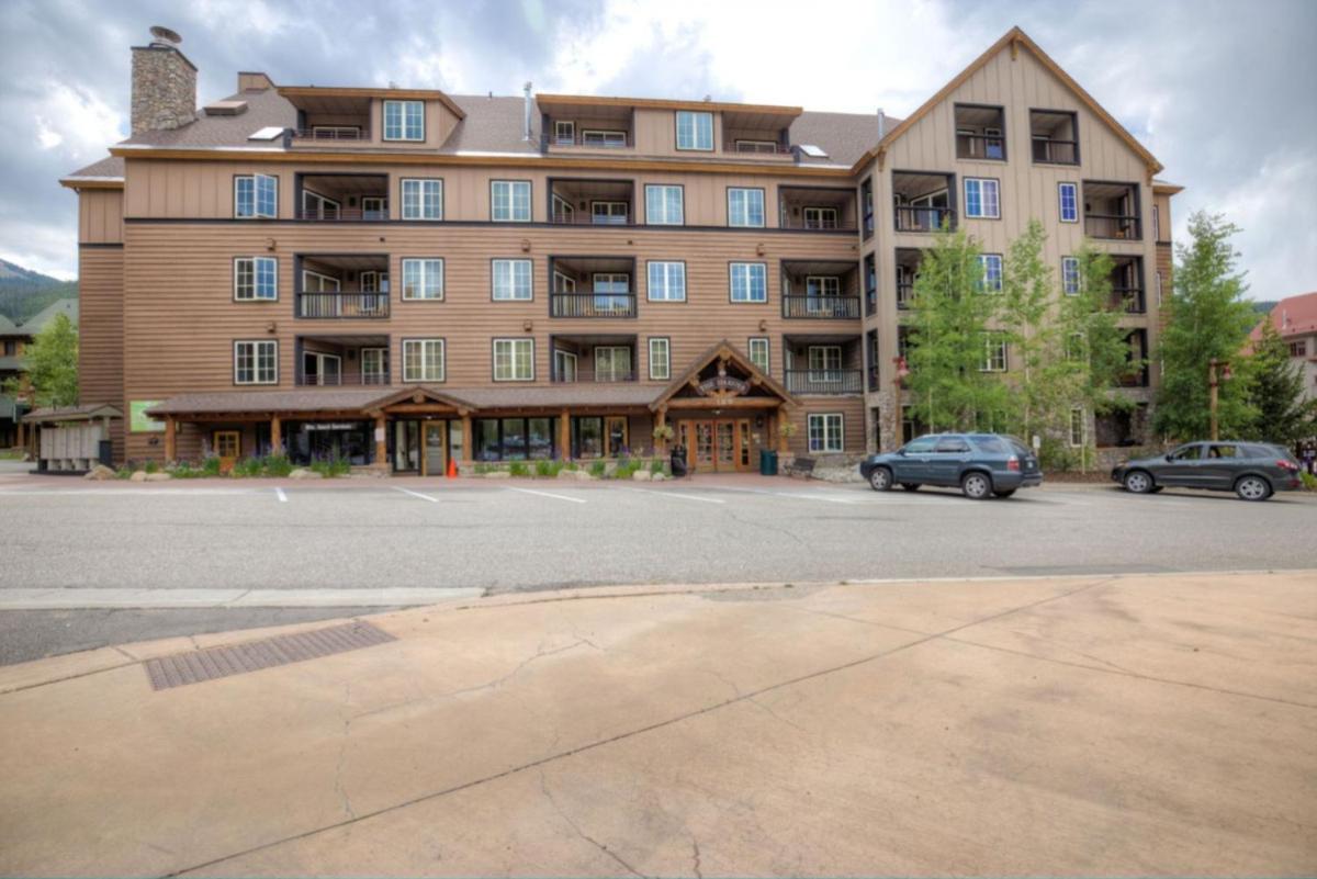 Dakota Lodge by Summit County Mountain Retreats - Housity