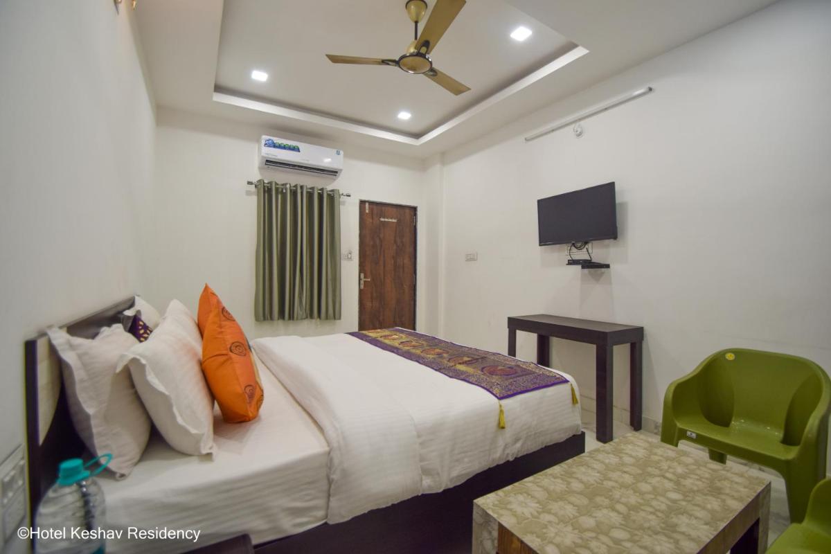 Hotel Keshav Residency - Housity