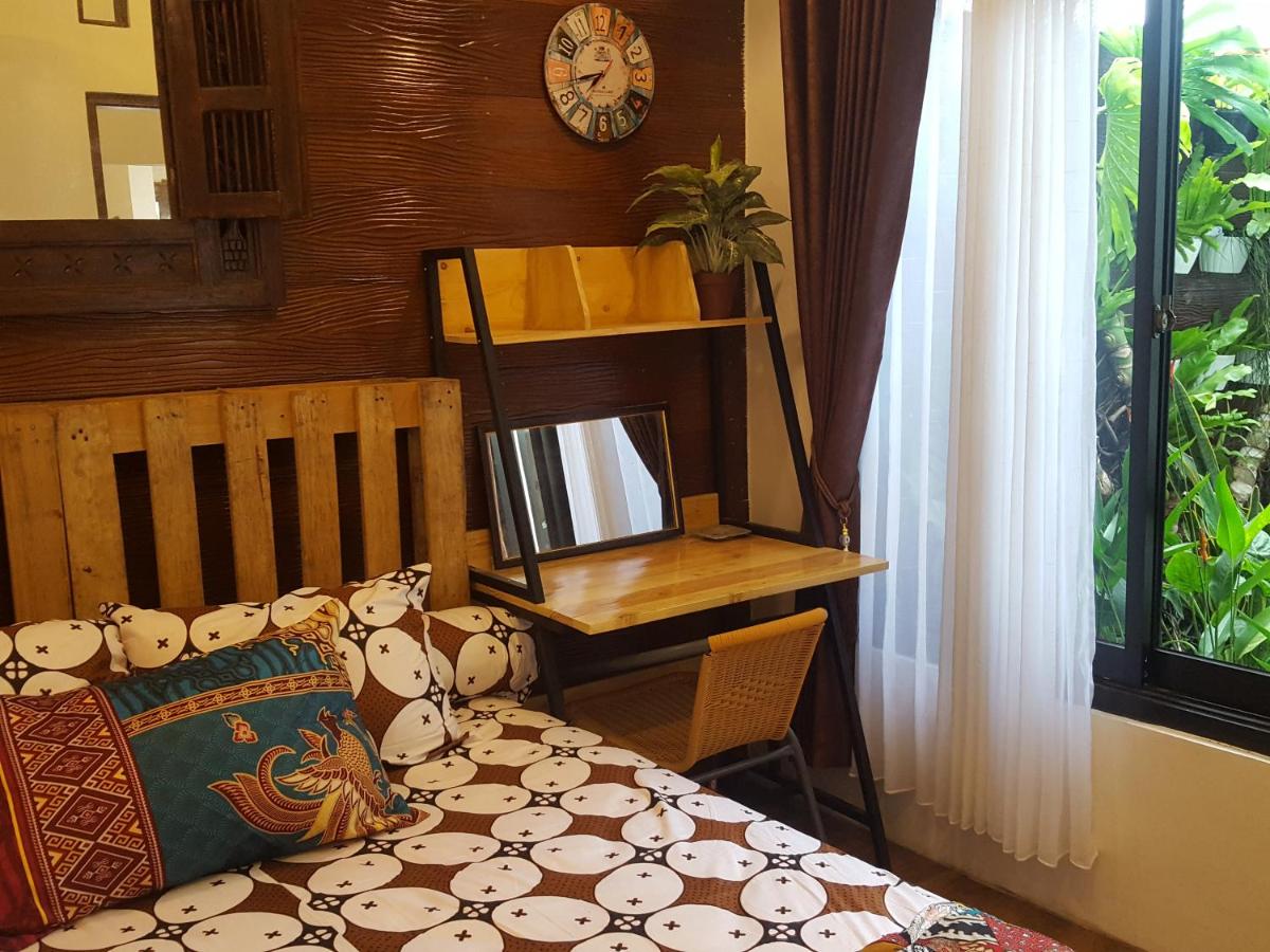 OMAH LUMUT Malang, Best Family Villa 3 Bedrooms Free Pool Kolam Renang - Housity