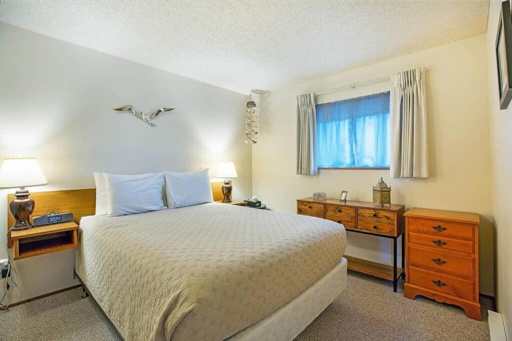Merganser Condo - Housity